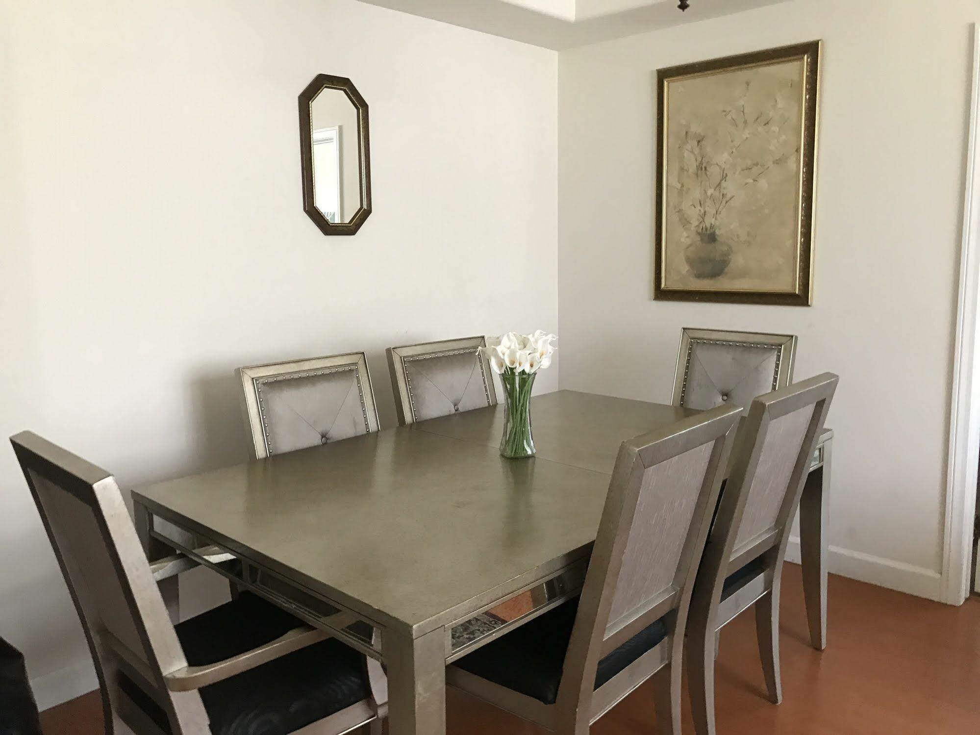 Fully Furnished Apartment In La Close To Beverly Hills Μπέβερλι Χιλς Εξωτερικό φωτογραφία