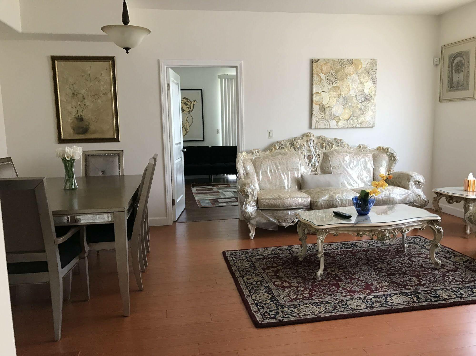Fully Furnished Apartment In La Close To Beverly Hills Μπέβερλι Χιλς Εξωτερικό φωτογραφία